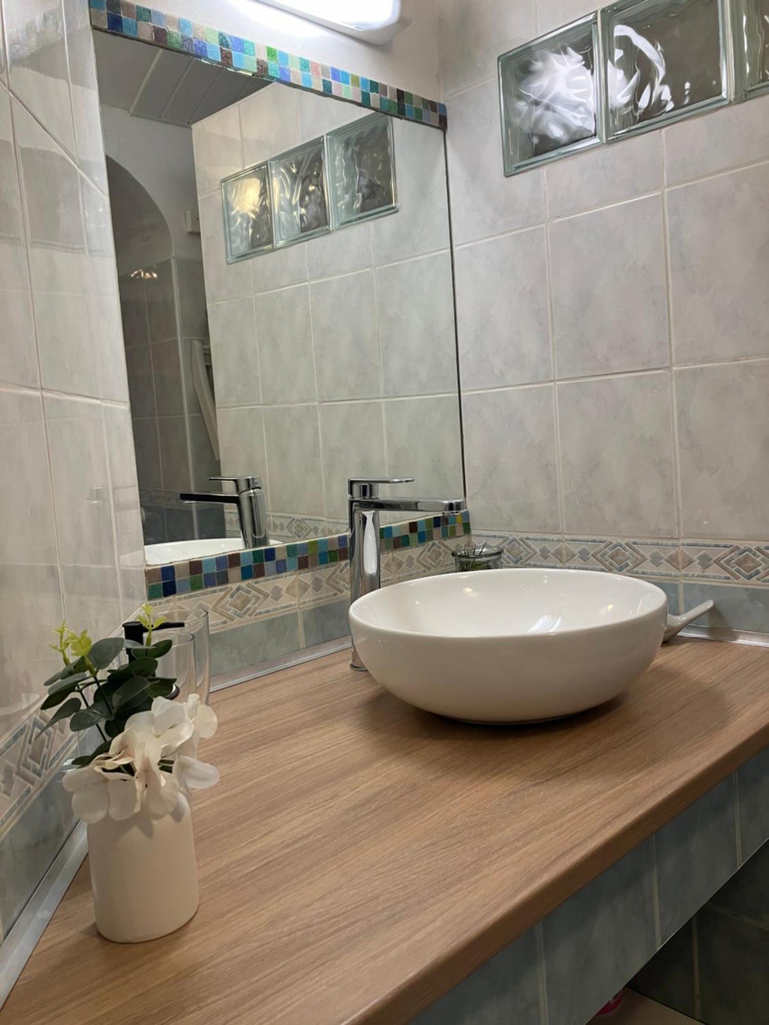 Appartement Central Des Terres Chaudes Proche Bord De Mer مينتون المظهر الخارجي الصورة