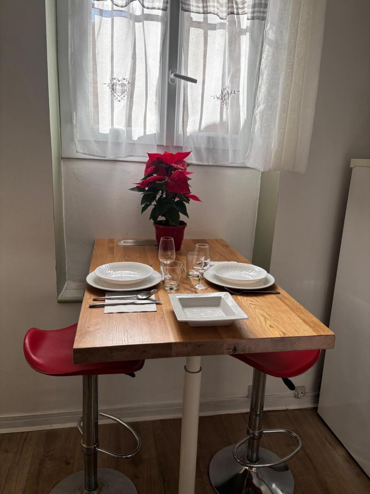 Appartement Central Des Terres Chaudes Proche Bord De Mer مينتون المظهر الخارجي الصورة